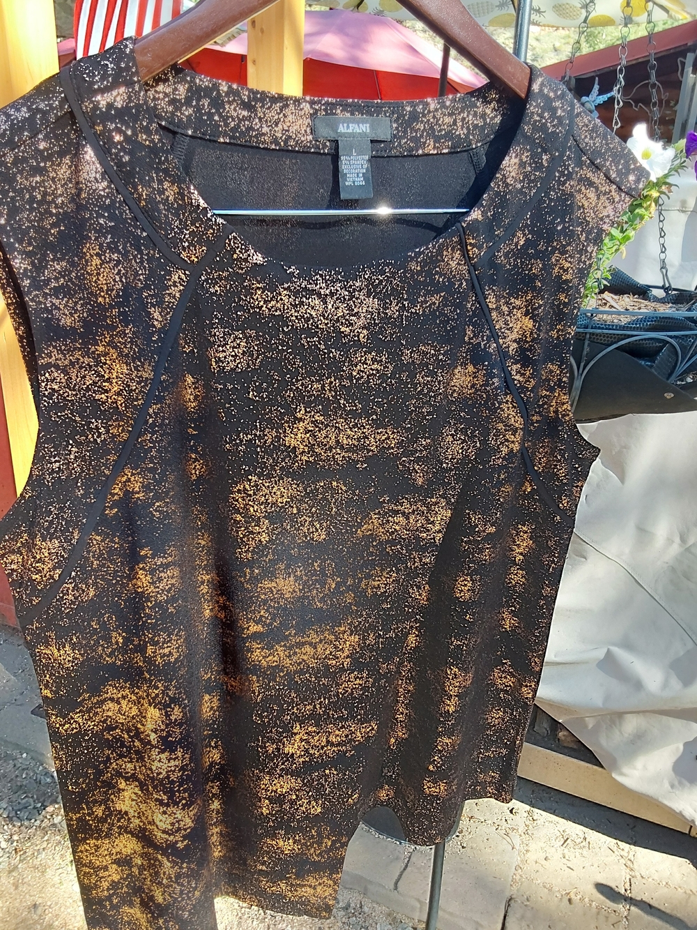 Alfani Black and Gold Speckled Sleeveless Top